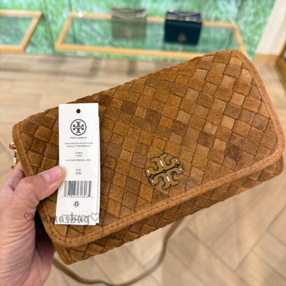 New‼️Tory Burch Thea Woven Flat Wallet Crossbody 175918 $595 - Picture 10 of 11